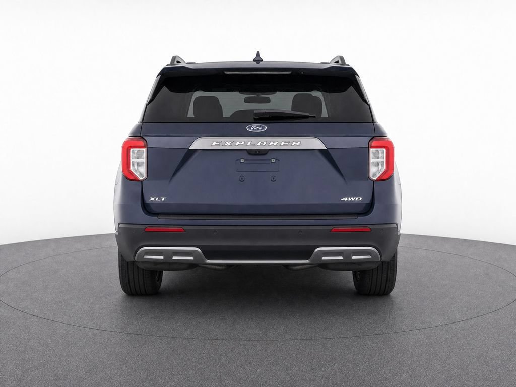 Used 2023 Ford Explorer XLT w/ Equipment Group 202A AWD/4WD image 7