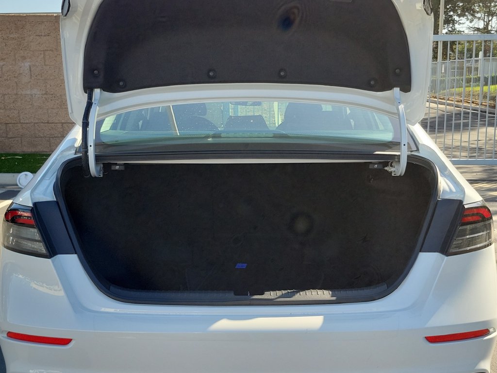 Certified 2024 Honda Accord EX image 9