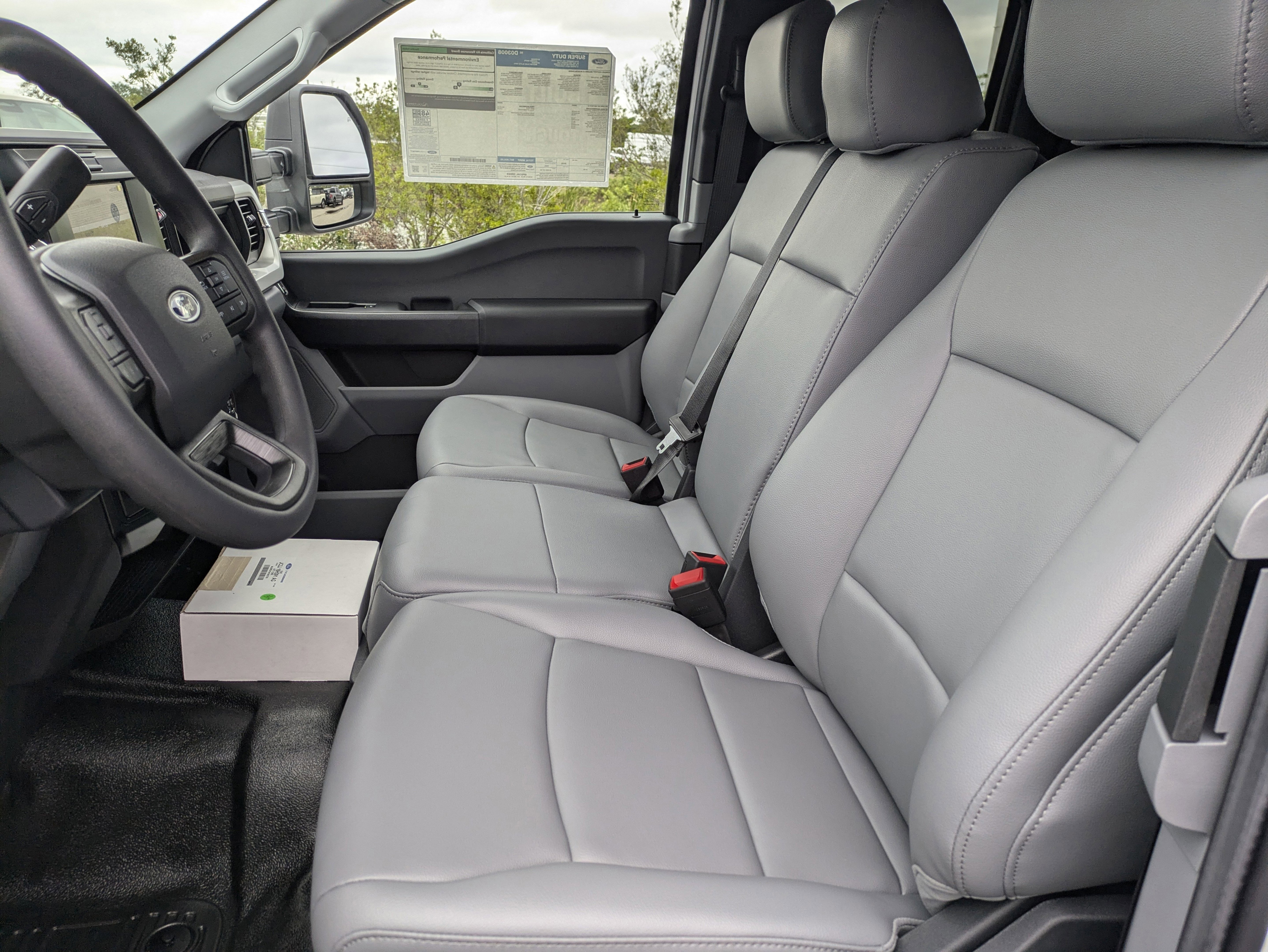 New 2025 Ford F350 XL w/ XL Chrome Package image 27