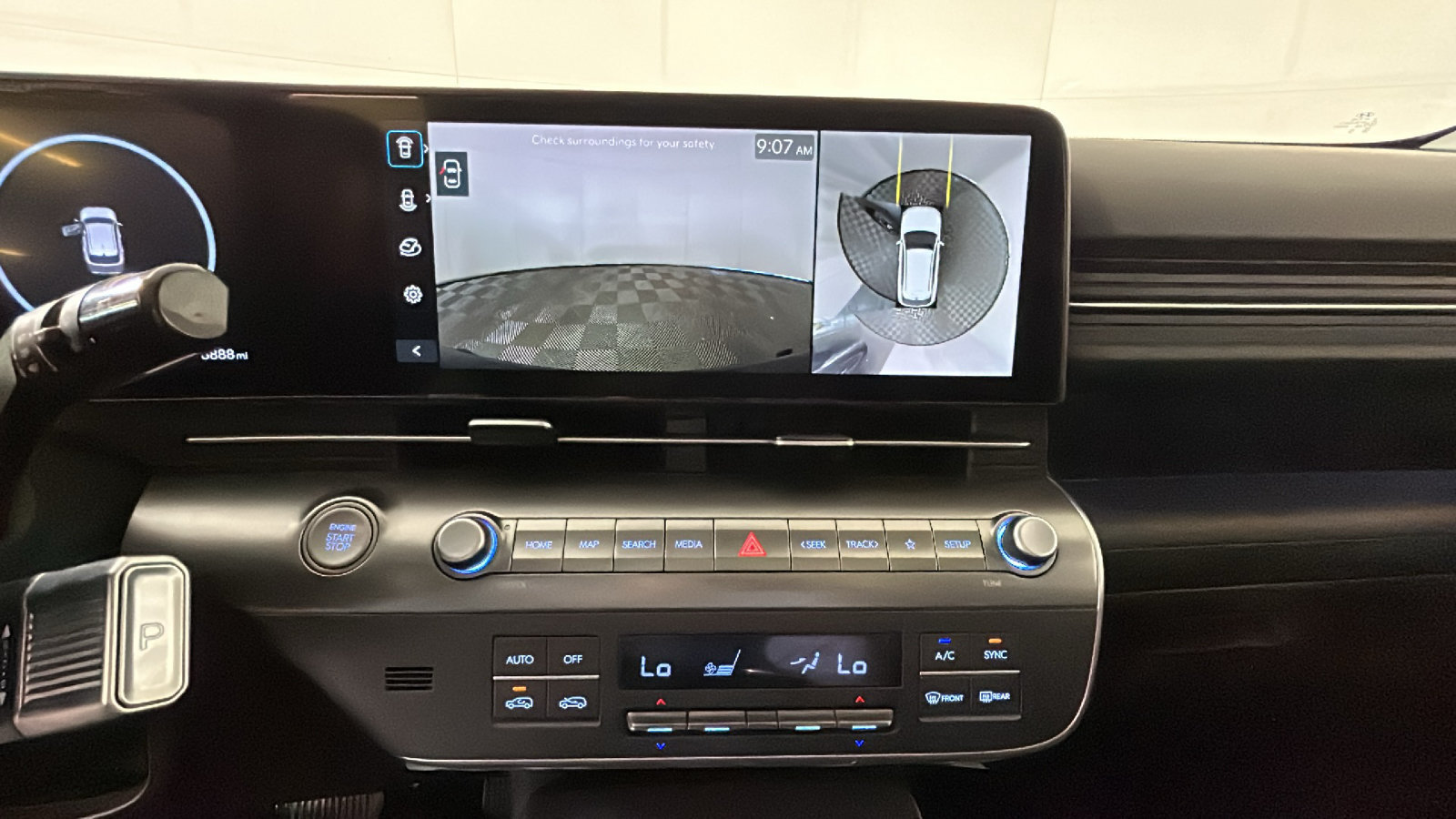 Used 2025 Hyundai Kona Limited AWD/4WD image 31