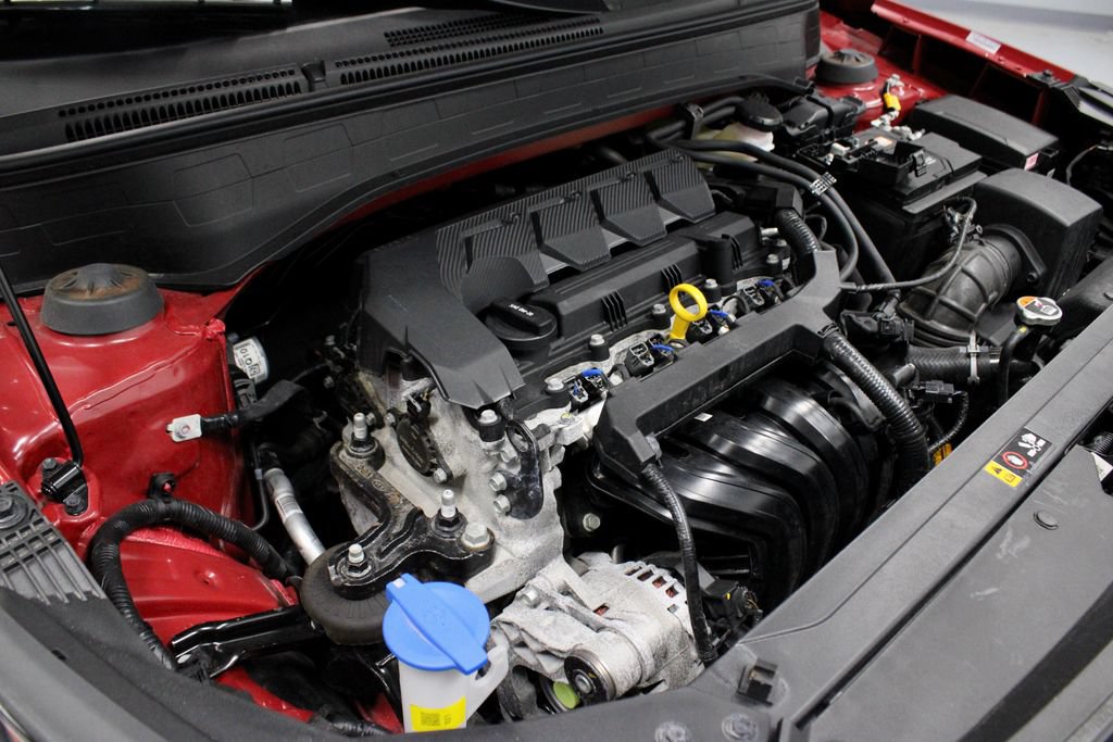 Certified 2025 Hyundai Venue Limited FWD image 19