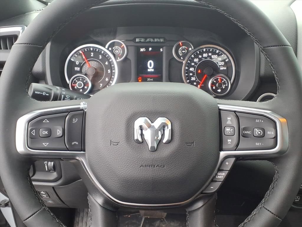 New 2026 RAM 1500 4x4 Crew Cab image 5