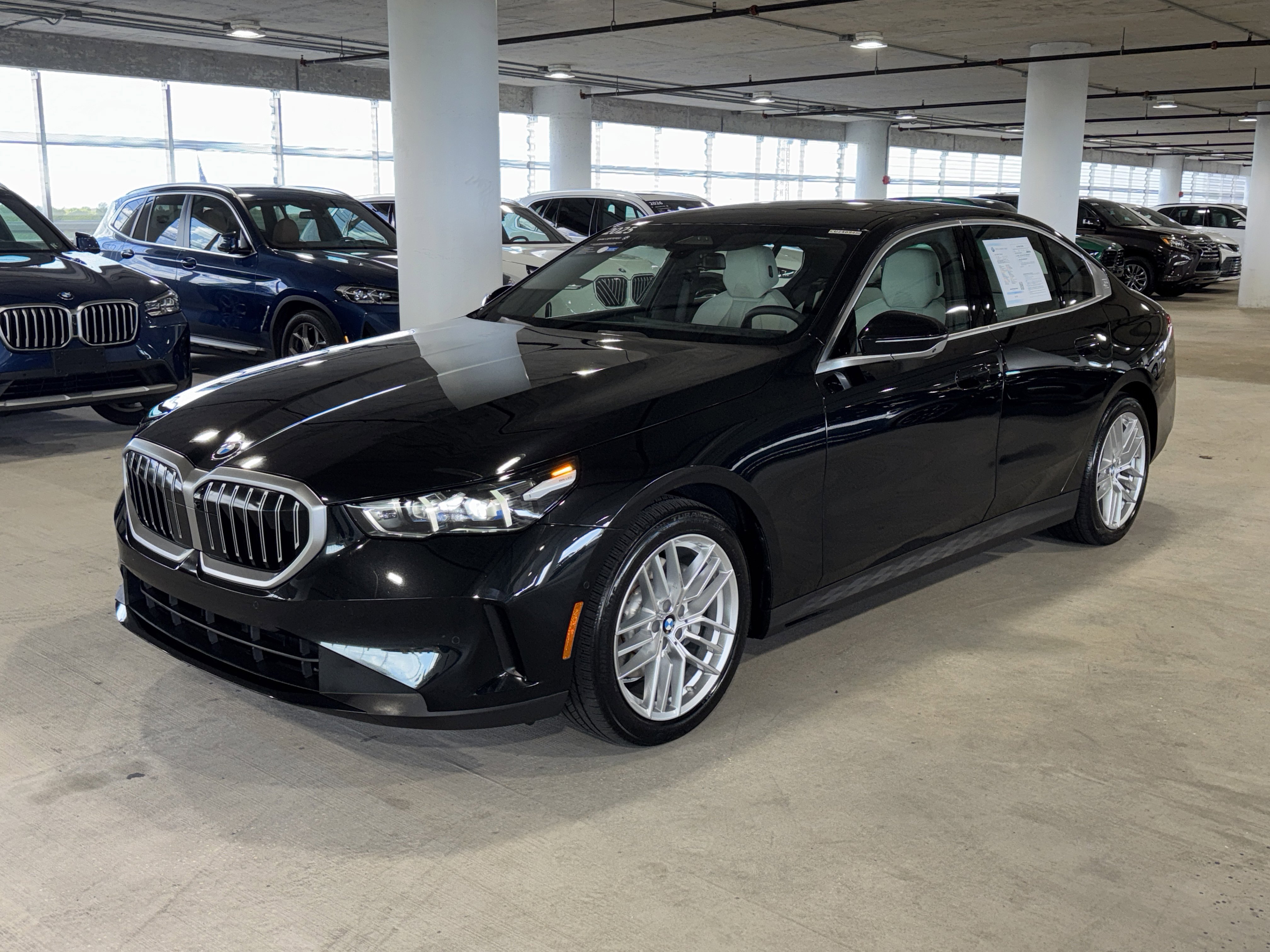Certified 2025 BMW 530i xDrive w/ Premium Package AWD/4WD image 4