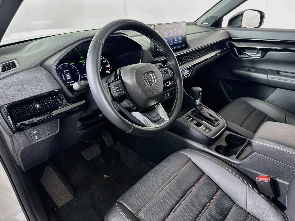 Used 2025 Honda CR-V Sport Touring image 9