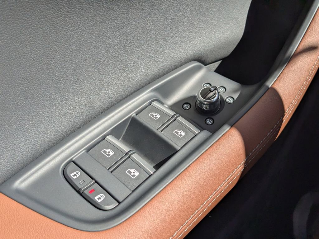 Used 2025 Audi Q7 3.0T Premium Plus w/ Premium Plus Package image 12