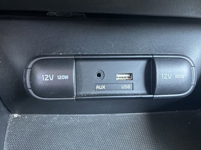 Used 2016 Kia Soul + w/ Primo Package FWD image 22