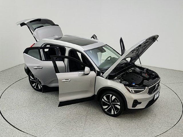 Certified 2023 Volvo XC40 B5 Plus w/ Protection Package Premier AWD/4WD image 39