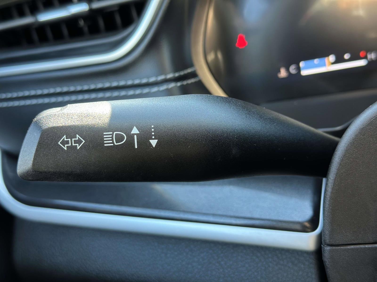 Used 2022 Jeep Grand Cherokee L Laredo image 16