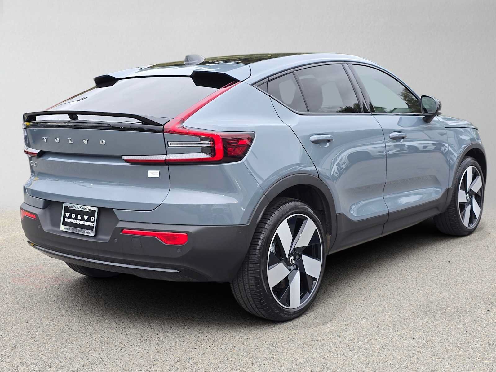 Certified 2023 Volvo C40 P8 Recharge Ultimate AWD/4WD image 4