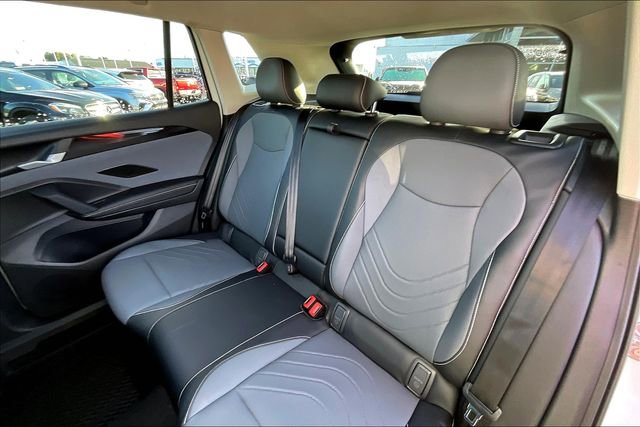 New 2025 Volkswagen Tiguan SE AWD/4WD image 12