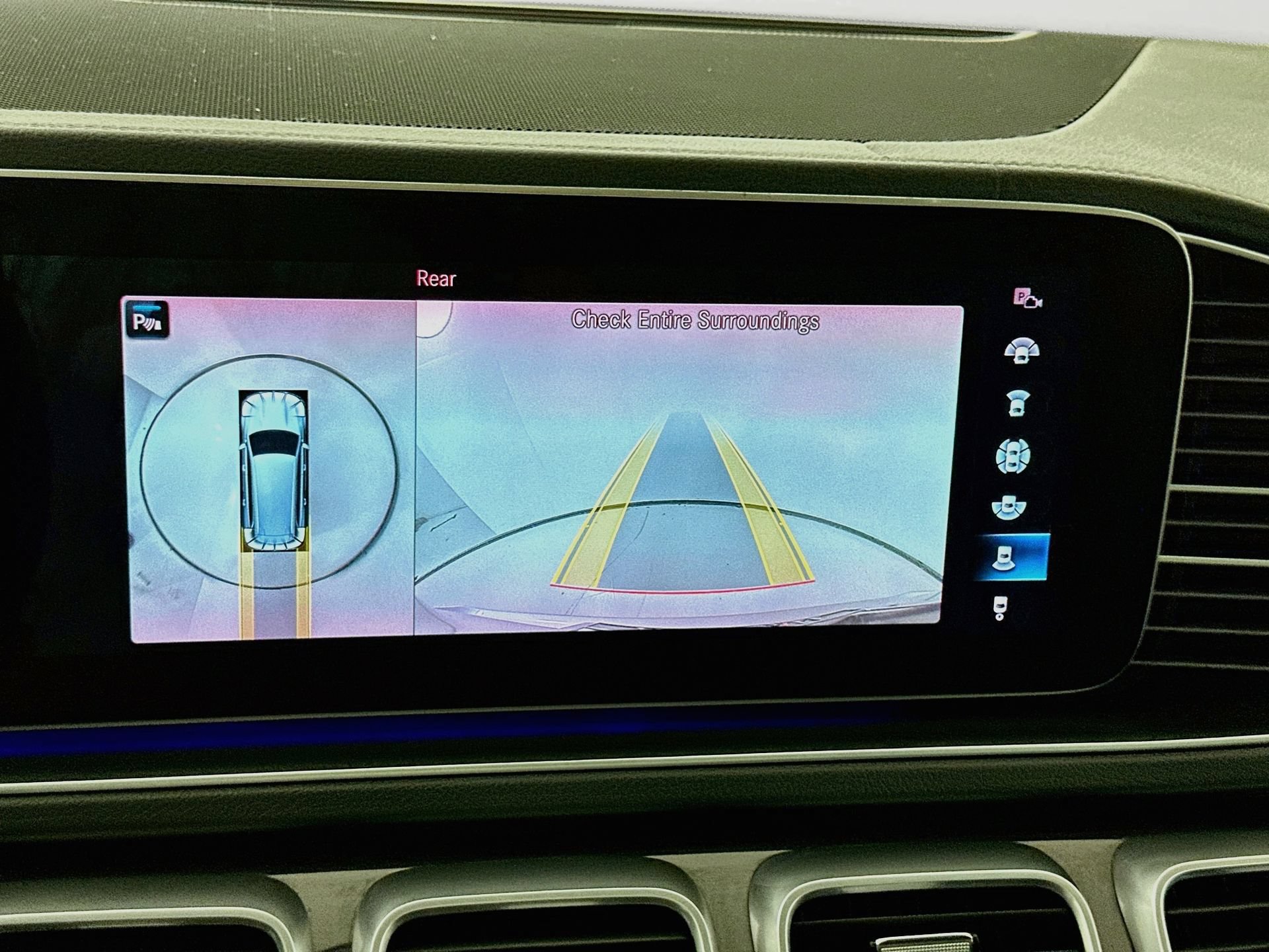 Used 2020 Mercedes-Benz GLS 450 4MATIC image 15