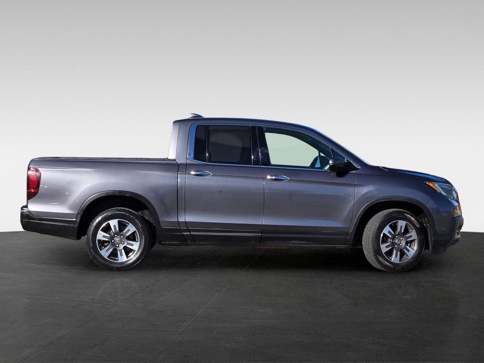 Used 2018 Honda Ridgeline RTL-E image 3