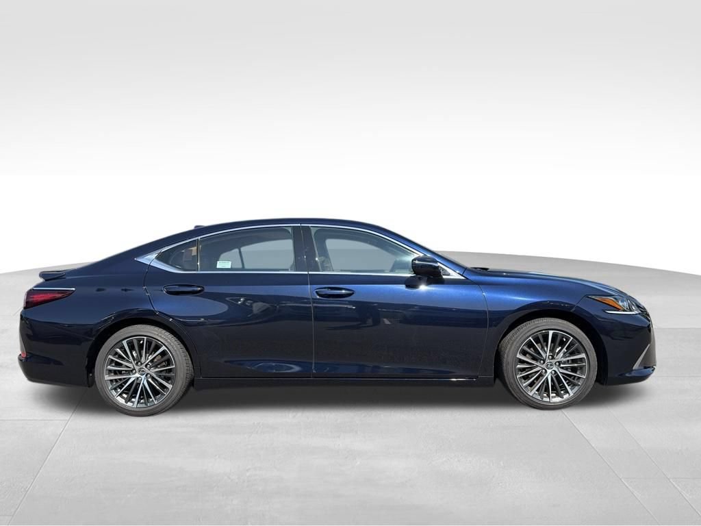 Used 2024 Lexus ES 350 w/ Premium Package FWD image 2