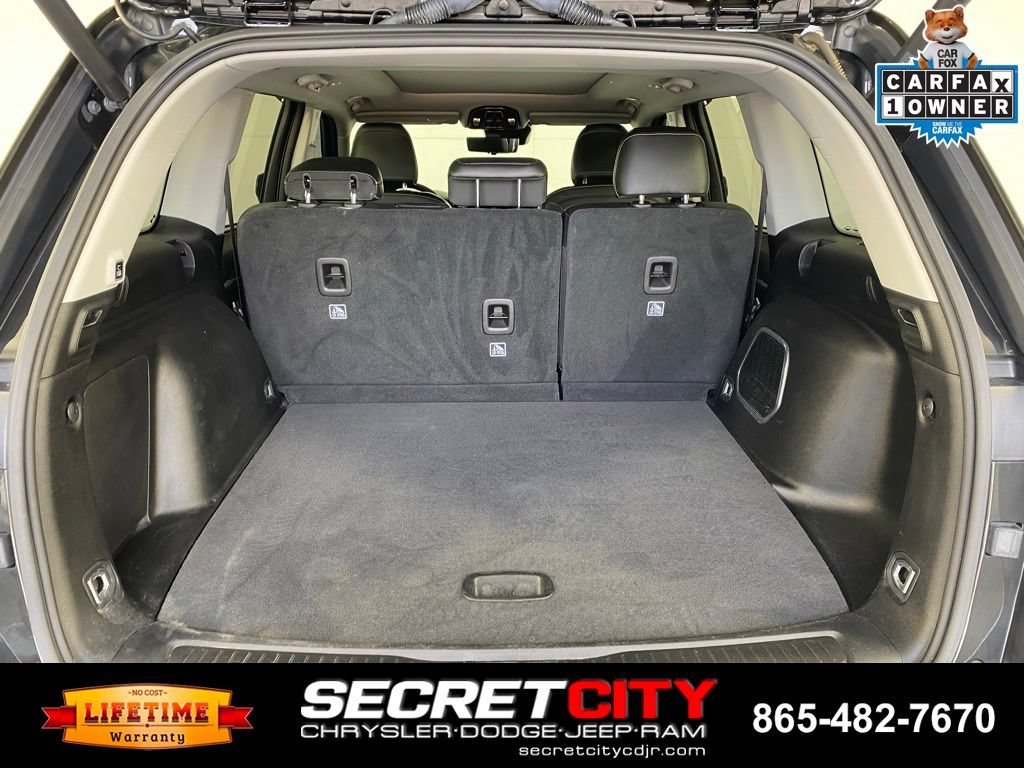 Used 2023 Jeep Grand Cherokee 30th Anniversary AWD/4WD image 31