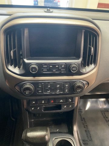 Used 2017 Chevrolet Colorado Z71 RWD image 16