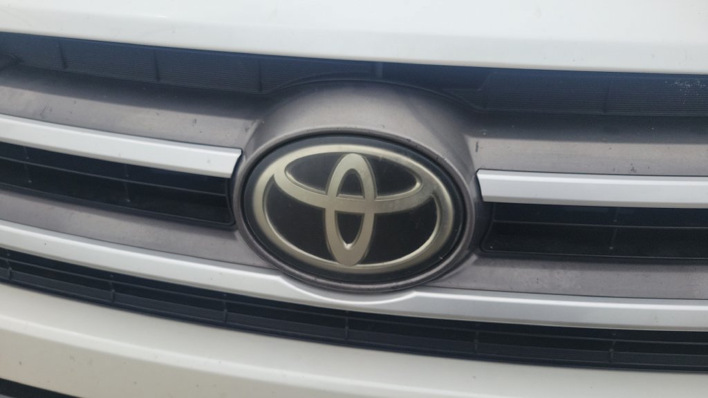 Used 2018 Toyota Highlander Plus FWD image 12