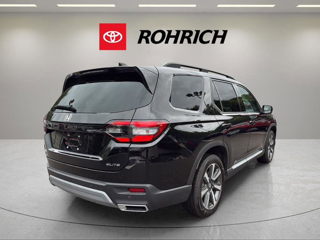 Used 2025 Honda Pilot Elite image 6