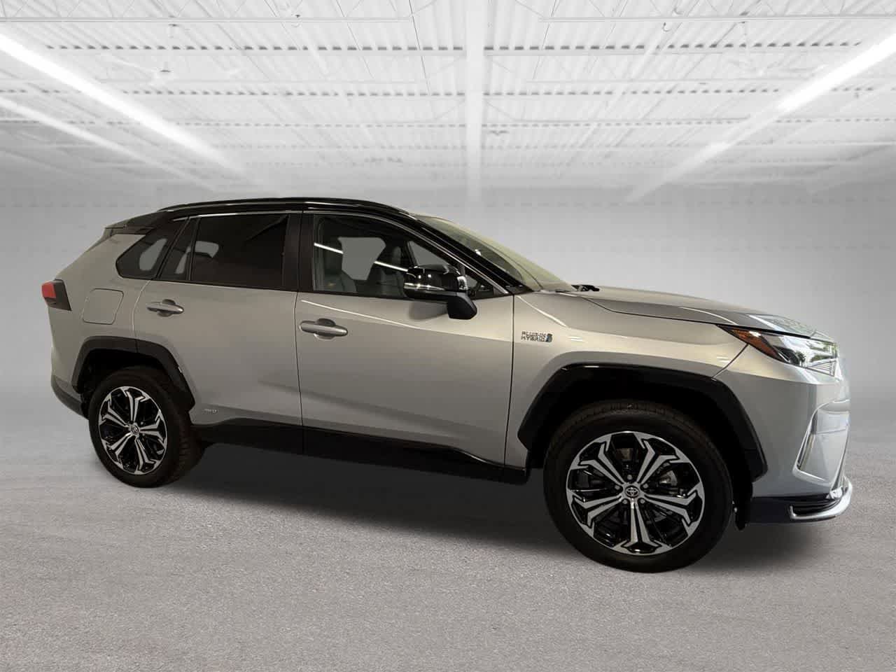 Used 2024 Toyota RAV4 XSE w/ Weather Package AWD/4WD image 6
