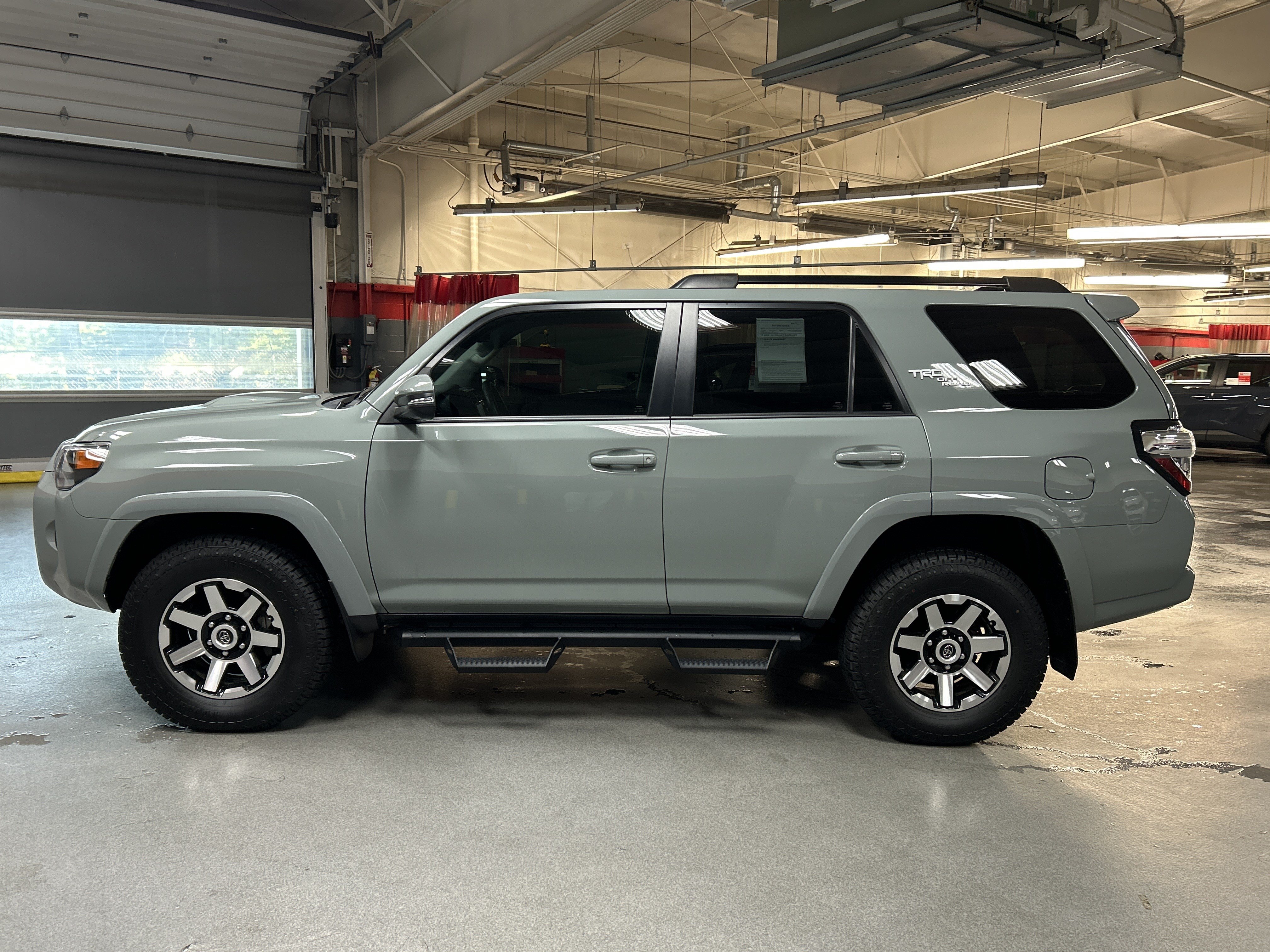 Used 2023 Toyota 4Runner TRD Off-Road Premium w/ Moonroof Package AWD/4WD image 7