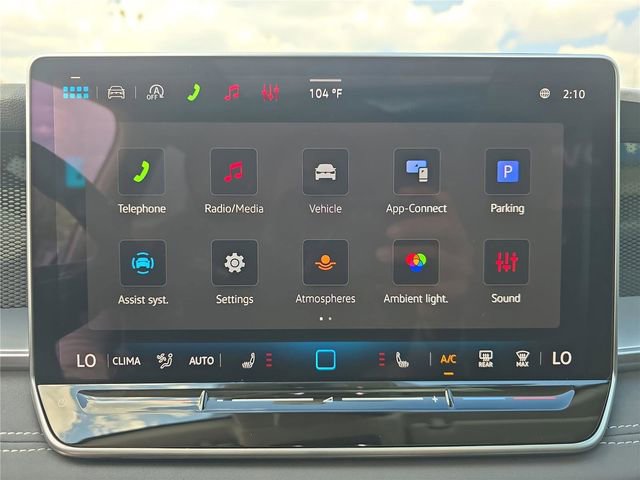 New 2026 Volkswagen Tiguan SE image 16