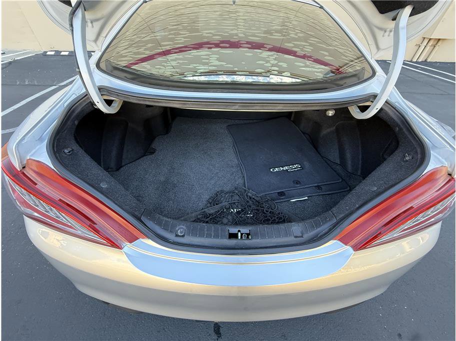 Used 2013 Hyundai Genesis 2.0T image 19