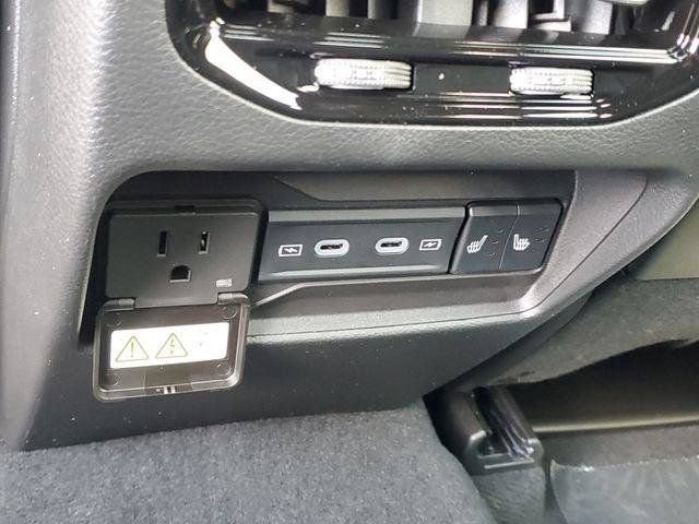 New 2026 Jeep Grand Cherokee Limited AWD/4WD image 12