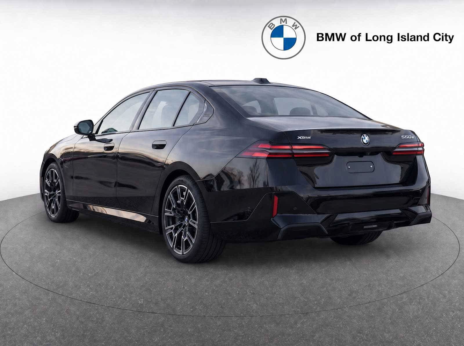 New 2027 BMW 530i xDrive w/ M Sport Package AWD/4WD image 5