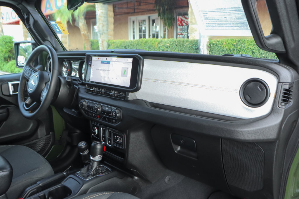 Used 2024 Jeep Wrangler Sport AWD/4WD image 34