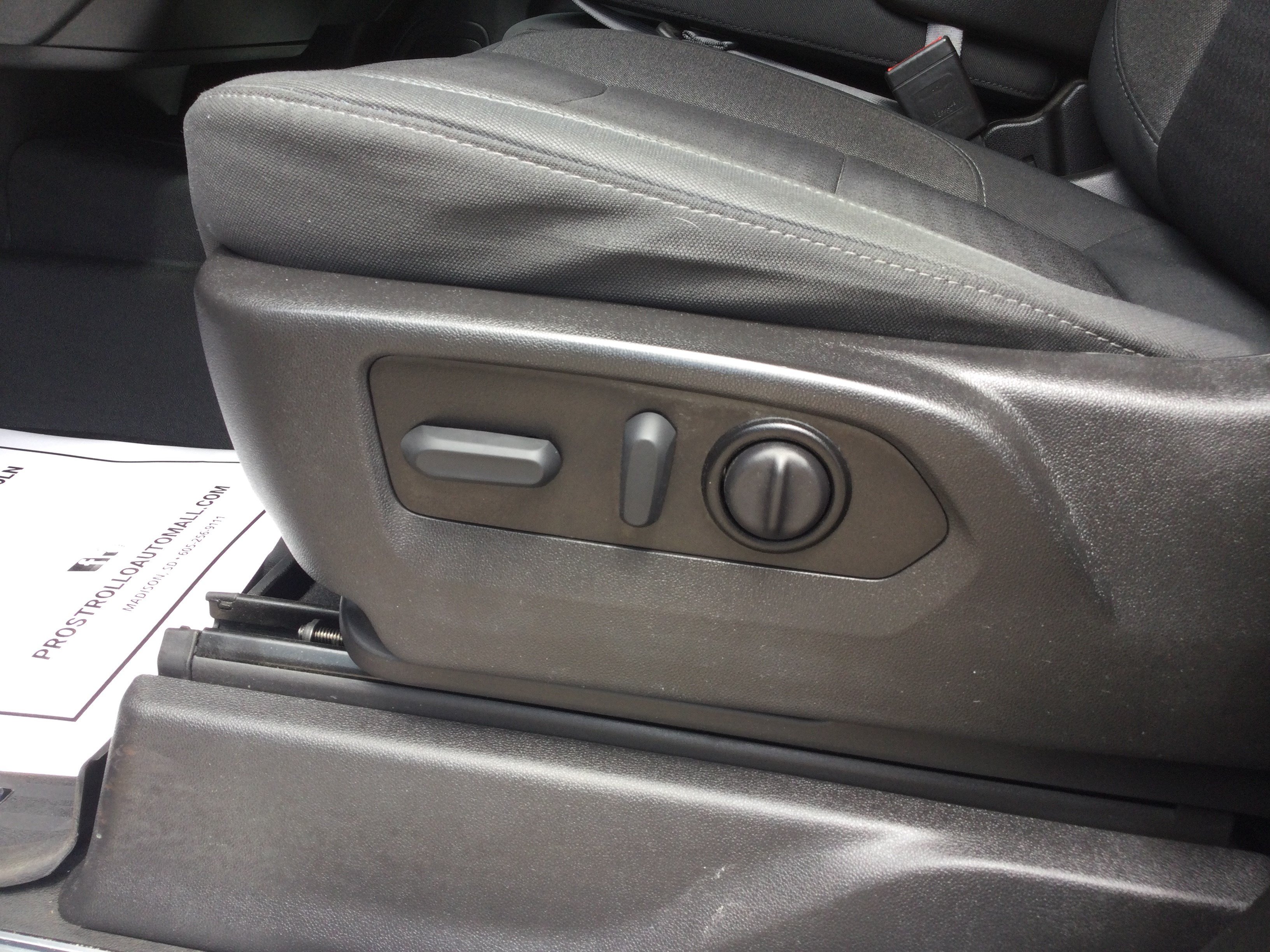 Used 2021 Chevrolet Silverado 1500 LT AWD/4WD image 7