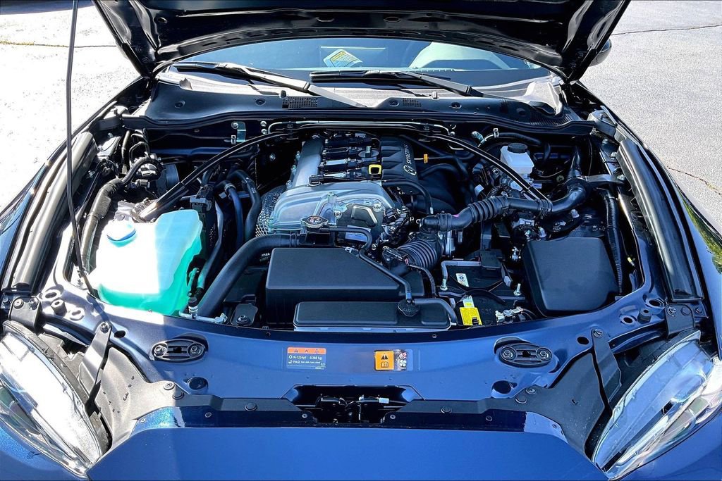 New 2026 MAZDA MX-5 Miata Club w/ Interior Package RWD image 15