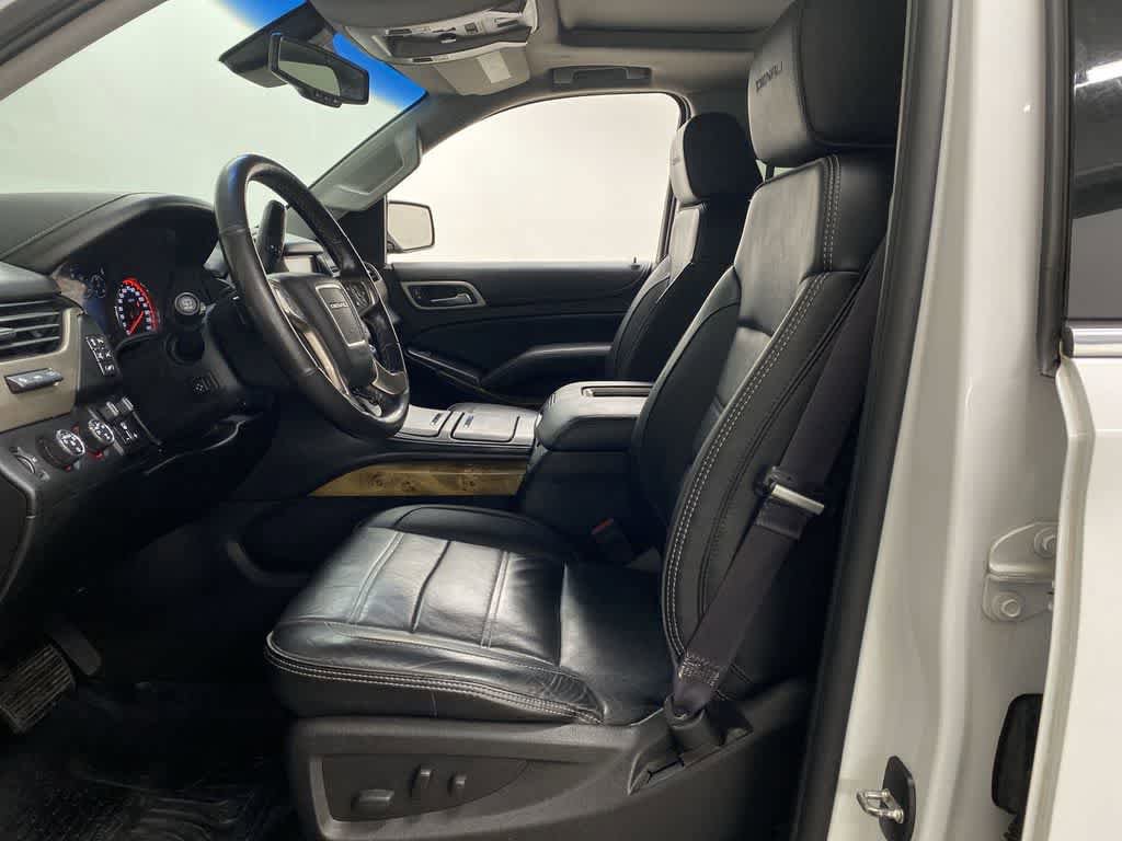 Used 2016 GMC Yukon Denali w/ Open Road Package AWD/4WD image 13