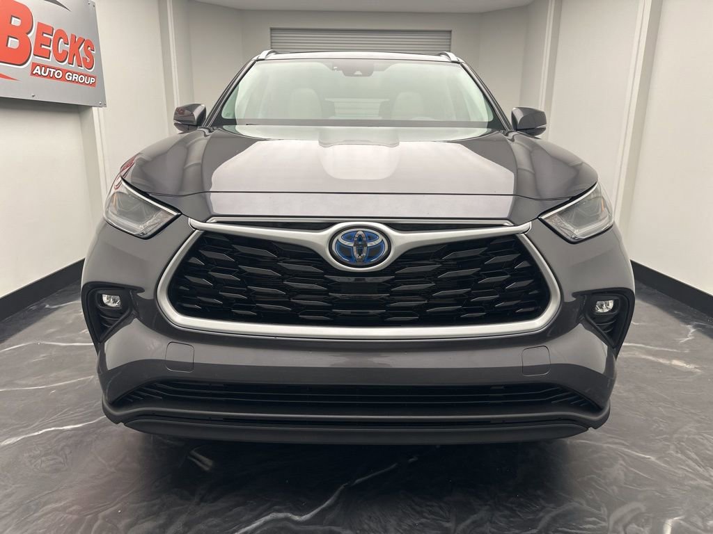Used 2021 Toyota Highlander XLE image 31