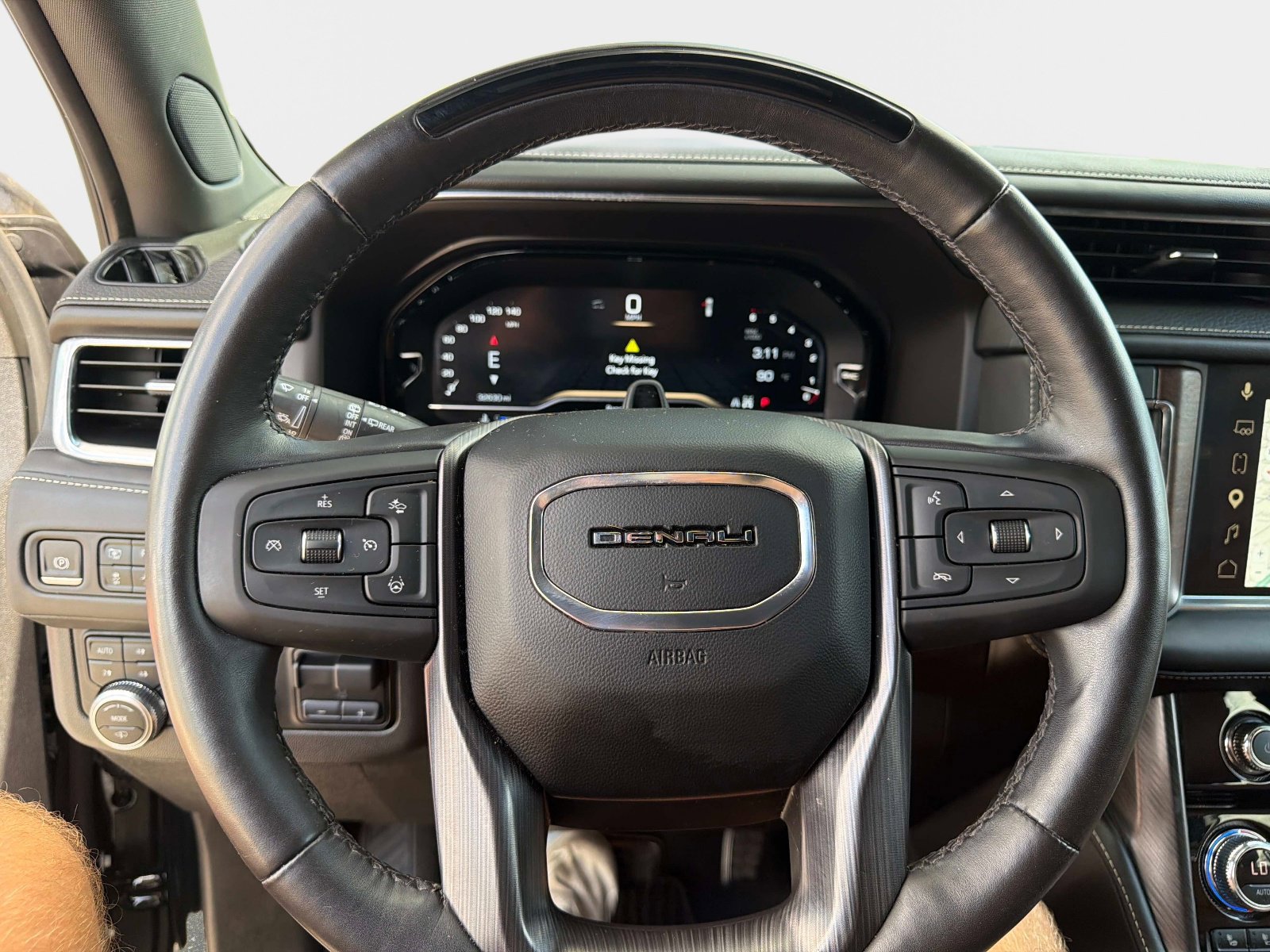 Used 2023 GMC Yukon Denali Ultimate image 24