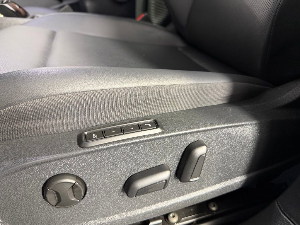 Used 2022 Volkswagen ID.4 Pro S RWD image 23