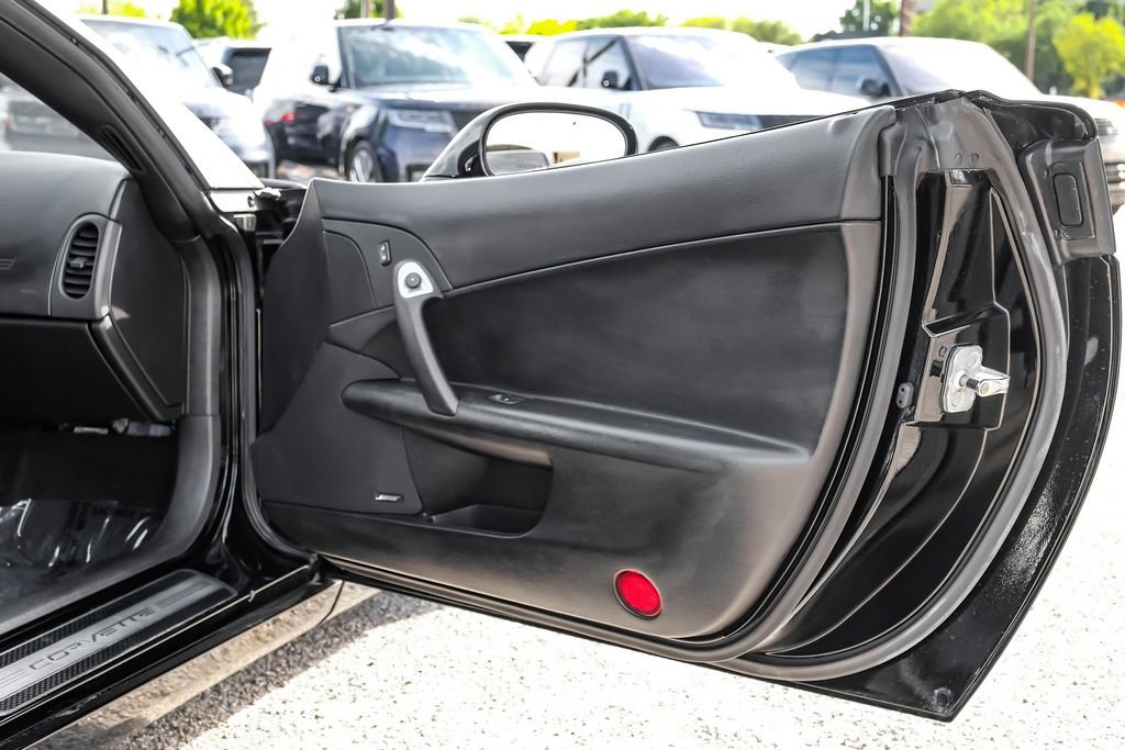 Used 2007 Chevrolet Corvette Z06 w/ Preferred Equipment Group image 41