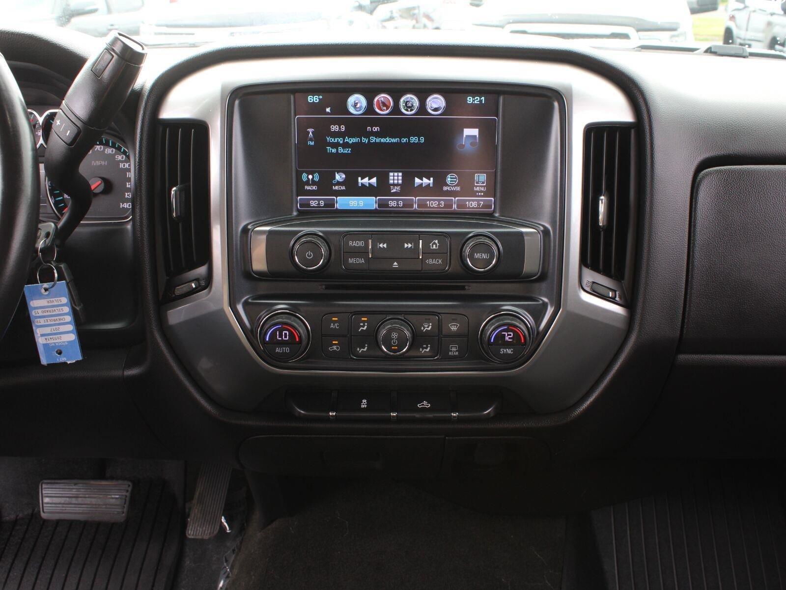 Used 2017 Chevrolet Silverado 1500 LT w/ All Star Edition AWD/4WD image 12