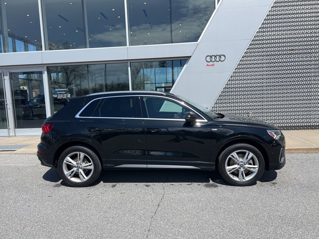 Used 2020 Audi Q3 2.0T Prestige w/ Prestige Package image 15