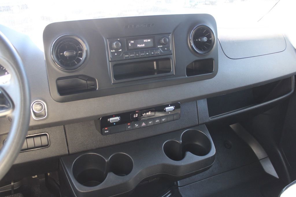 Used 2022 Mercedes-Benz Sprinter 1500 image 48