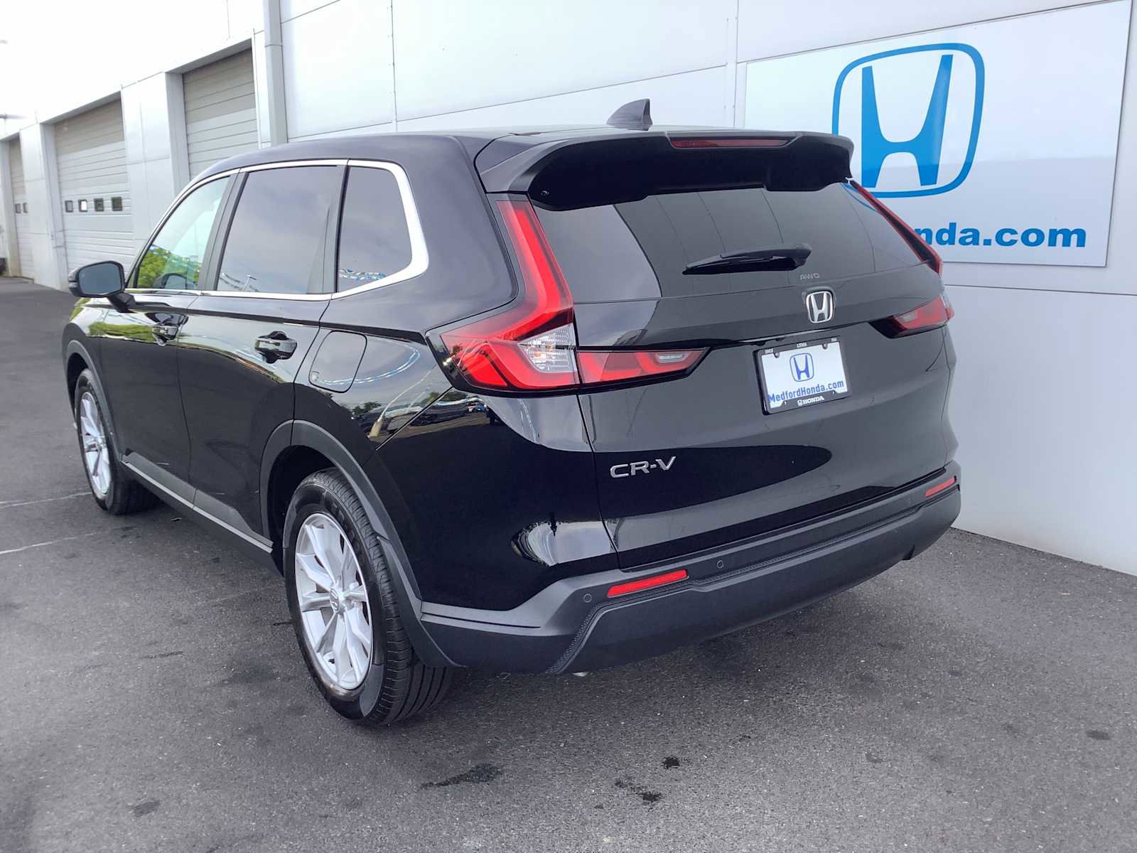 Used 2024 Honda CR-V EX-L image 4
