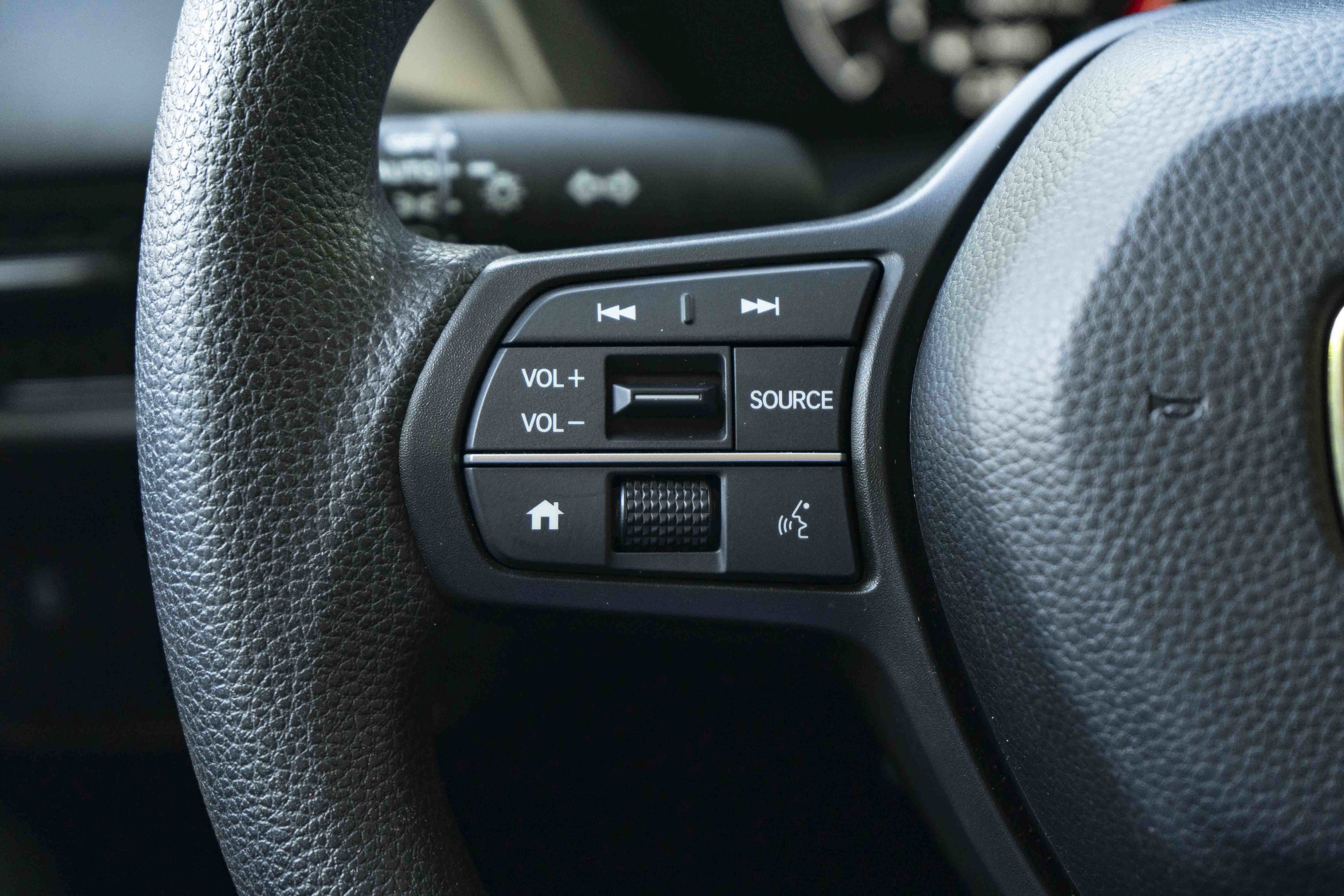 Certified 2025 Honda HR-V LX image 20