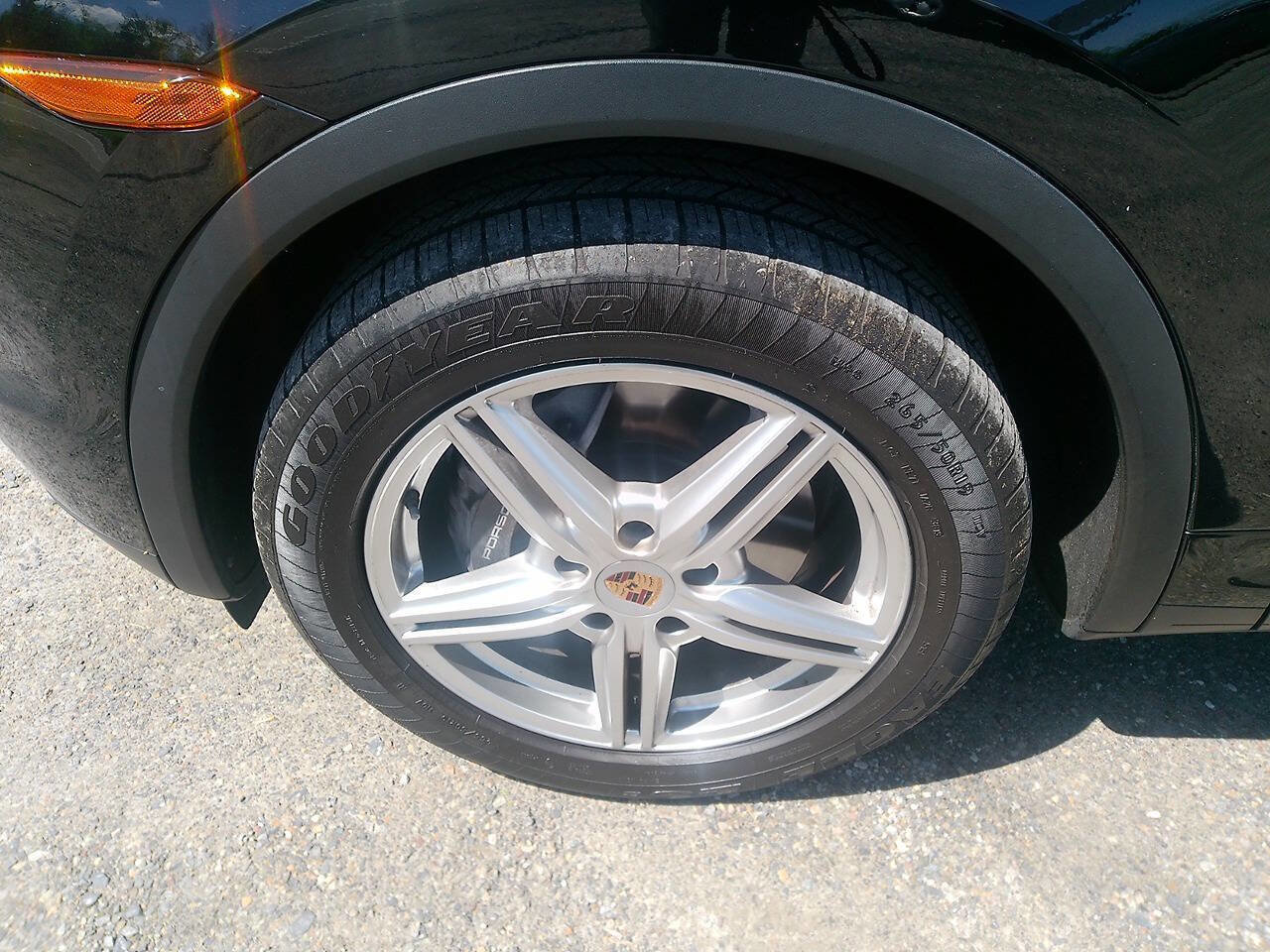 Used 2014 Porsche Cayenne Platinum Edition AWD/4WD image 11