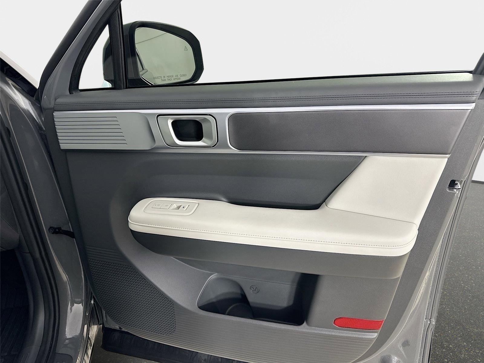 Used 2025 Hyundai Santa Fe SEL image 42