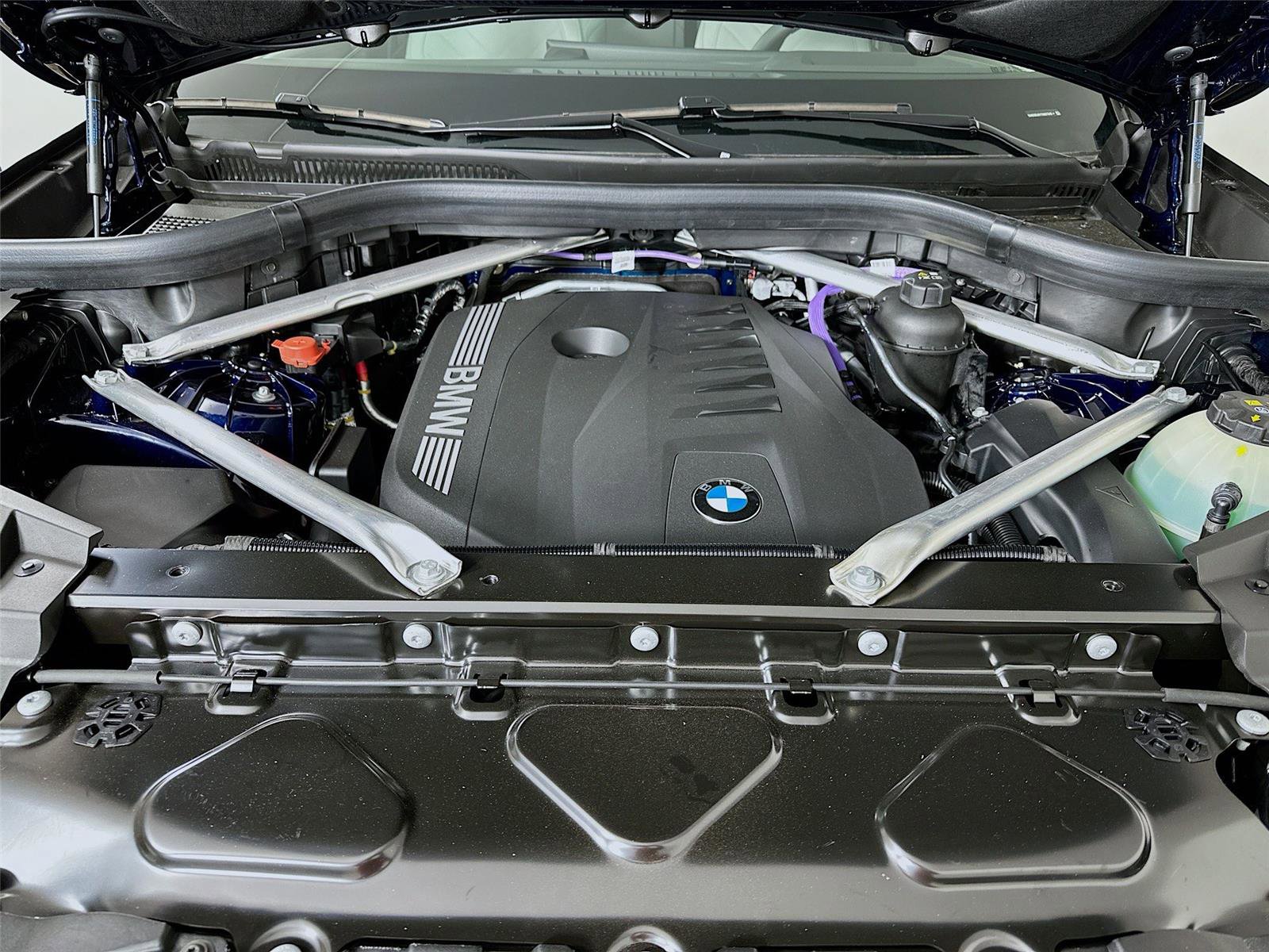 New 2026 BMW X5 xDrive40i w/ M Sport Package image 32