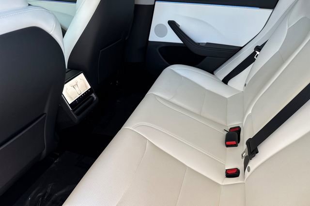 Used 2025 Tesla Model 3 Long Range image 14
