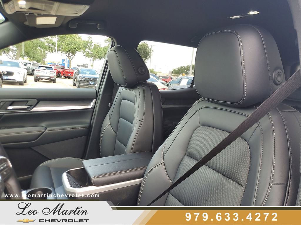 Used 2026 GMC Terrain Elevation w/ Elevation Premium Package FWD image 15