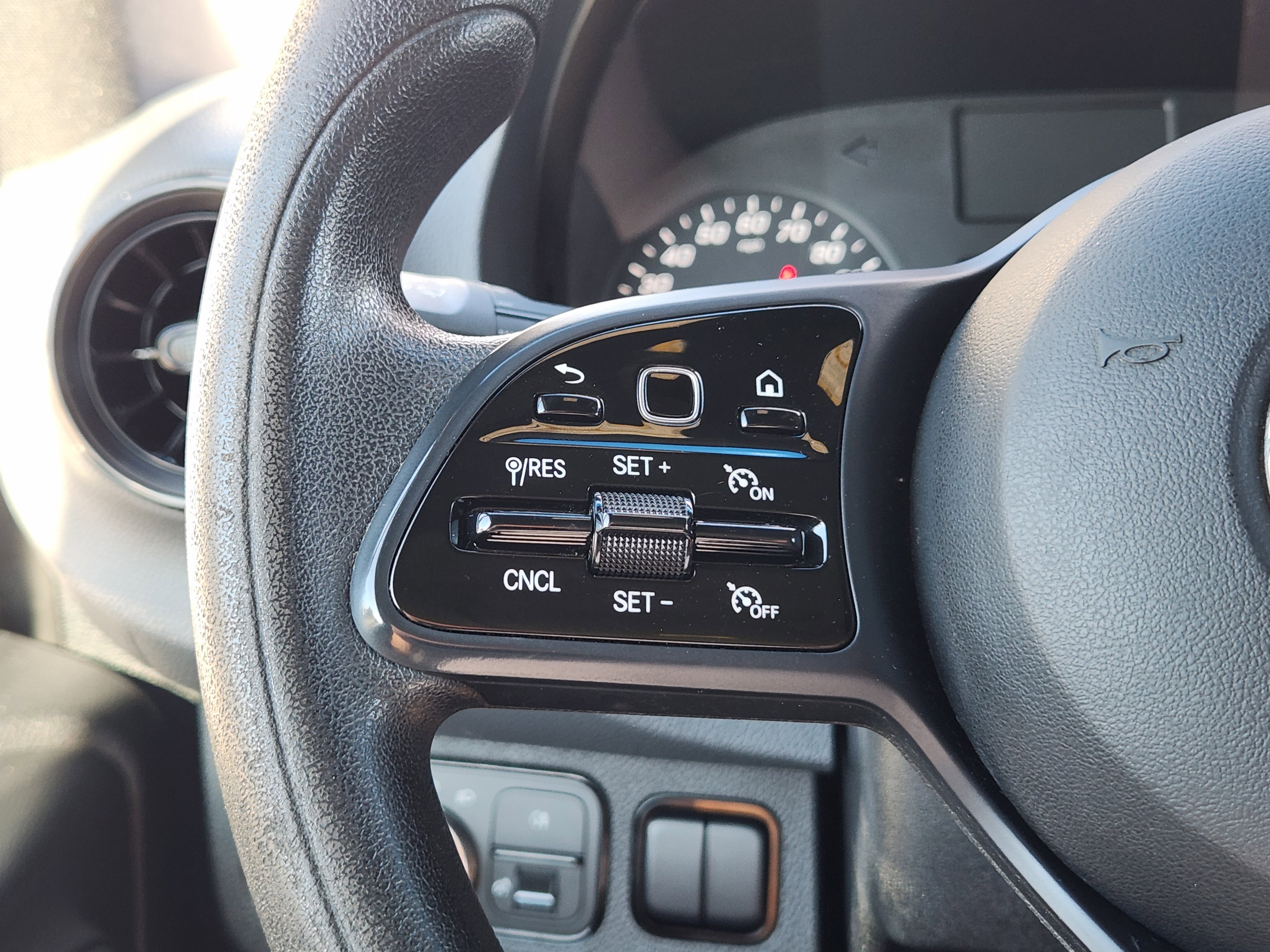 Used 2020 Mercedes-Benz Sprinter 144 Cargo image 26