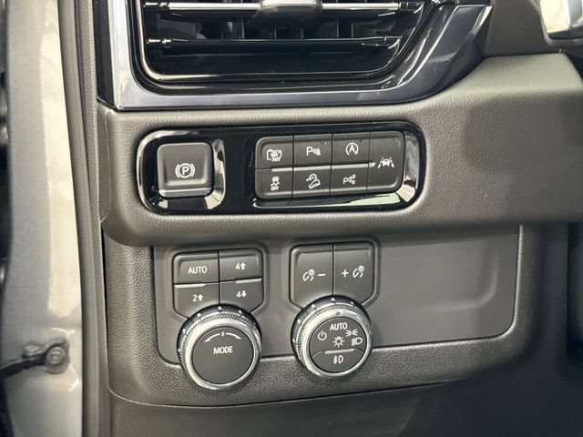 New 2026 GMC Yukon XL AT4 w/ LPO, Floor Liner Package AWD/4WD image 35