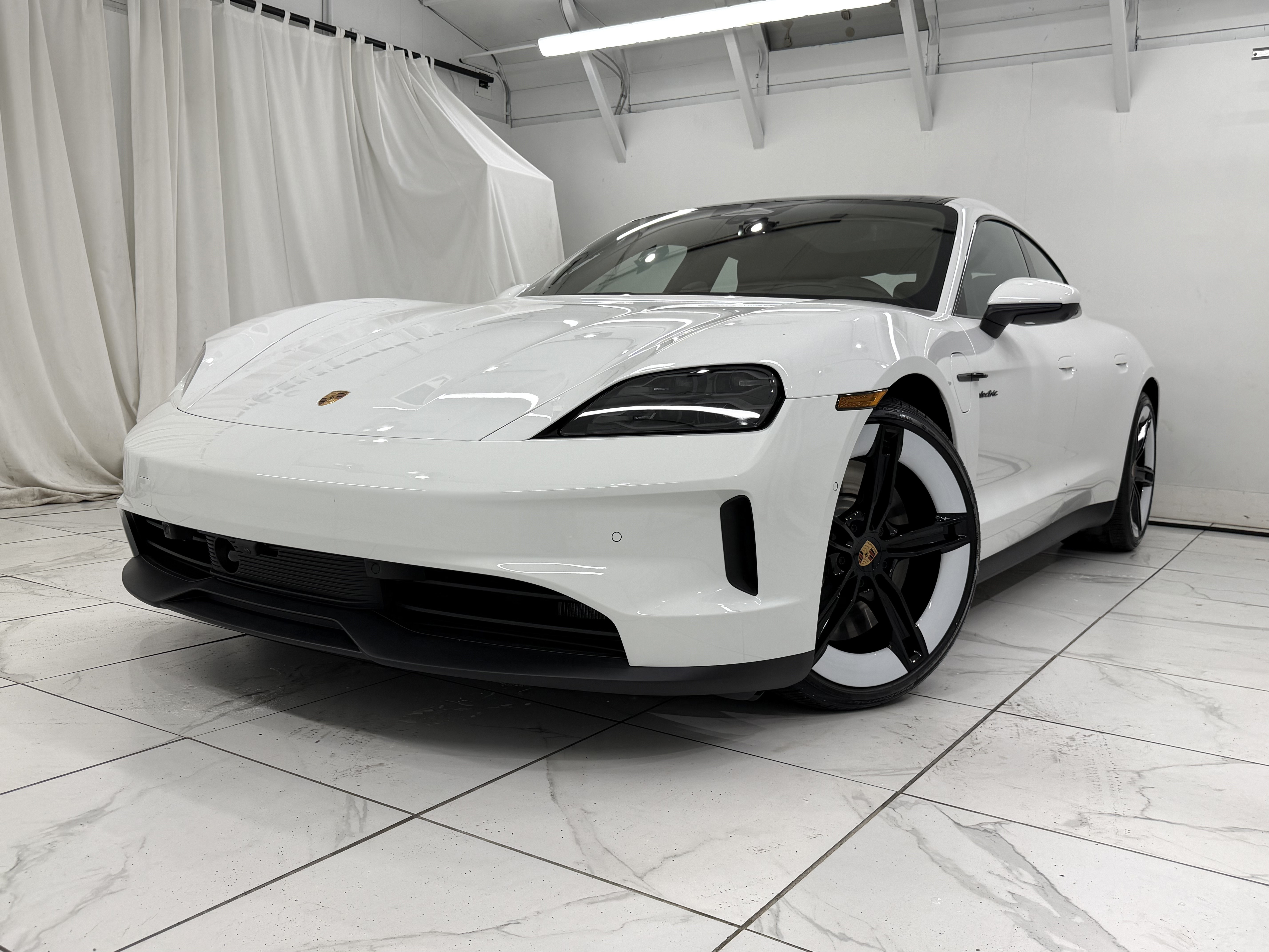 New 2026 Porsche Taycan 4S AWD/4WD image 8