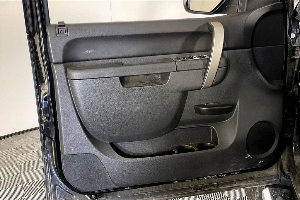 Used 2013 Chevrolet Silverado 2500 LT w/ Convenience Package image 22