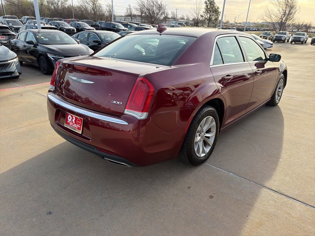 Used 2023 Chrysler 300 Touring image 5
